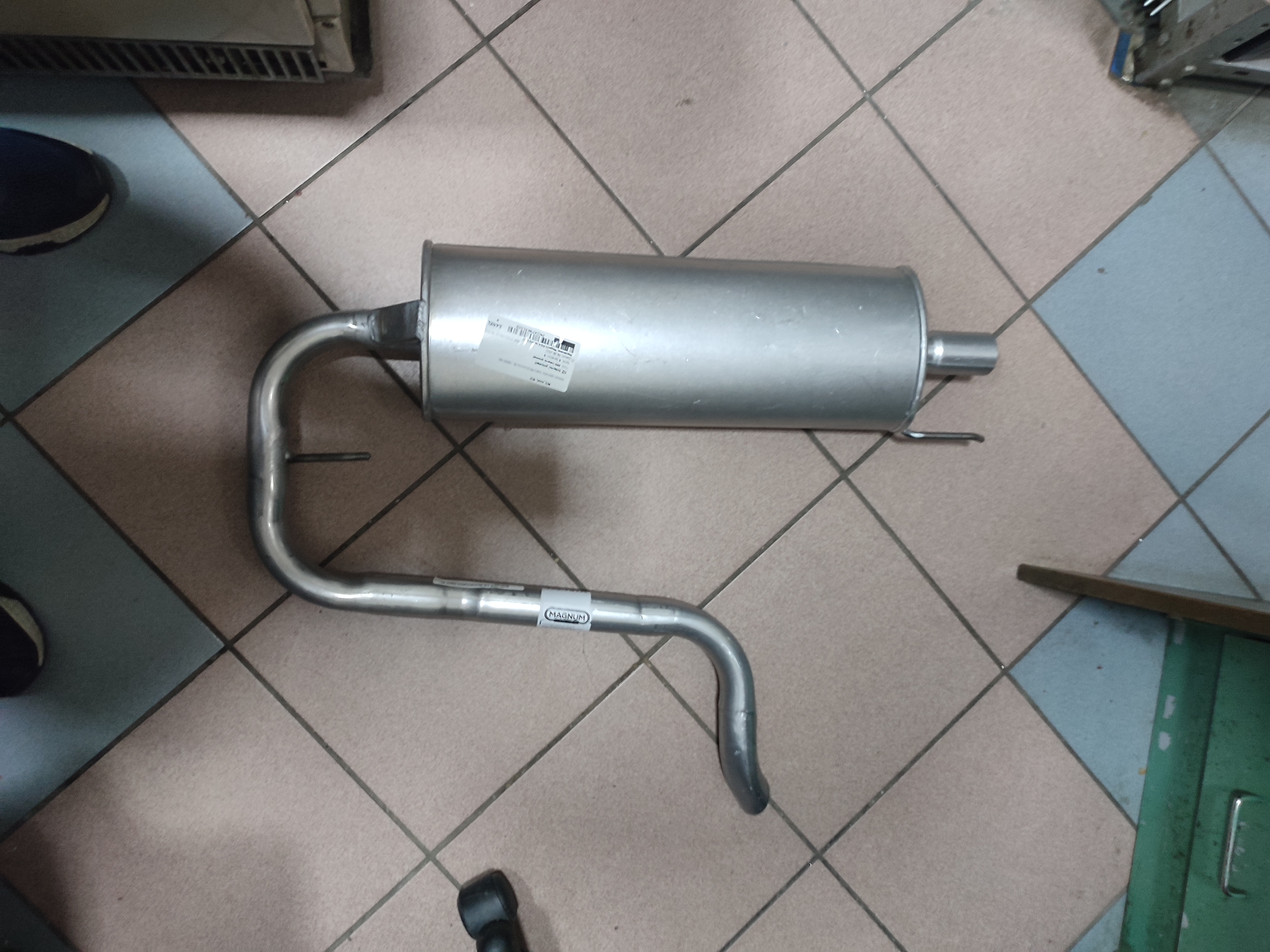 IZDUVNI LONAC ZADNJI-BOCNI LPG